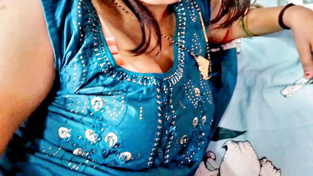 aunty, any hot, alone in home - desi aunty gets fucked by tenant