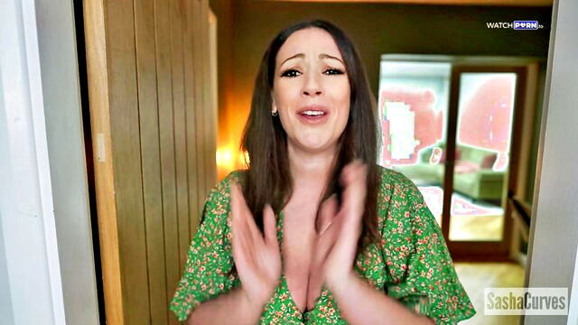 sashacurves - gullible mom sasha curves