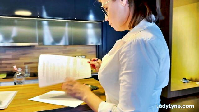 lady lyne - horny secretary lady lyne