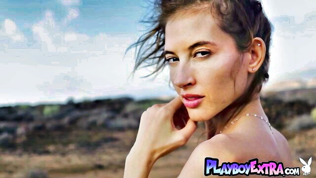 taya vais - taya vais playboy