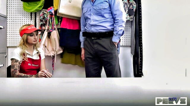 stevie moon - shoplyfter stevie moon