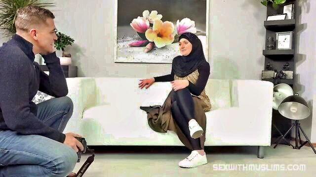 arabic, blowjob, amateur - hijab honey takes beef whistle