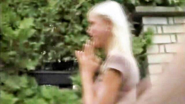 czech av outdoor blowjob