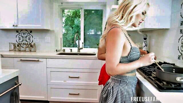 xxx cine story freeuse