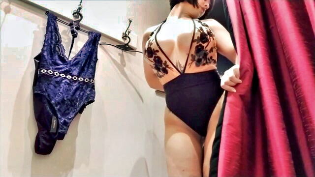 Larkin Love - changing room larkin love