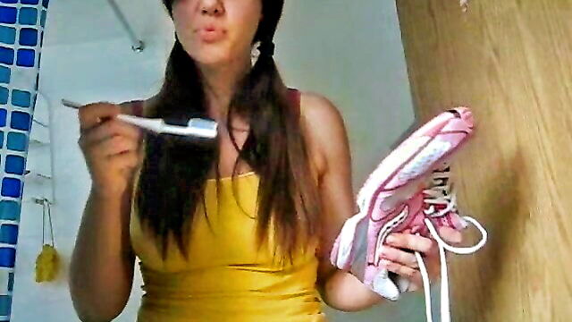 Ceara Lynch - ceara lynch step sister toothbrush
