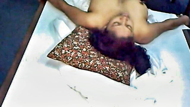 housewife titjob now