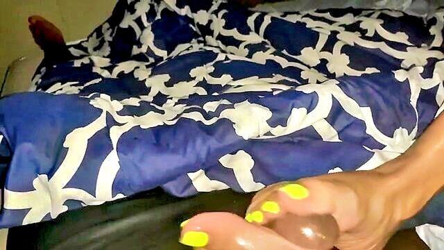 green footed foot massage watch a yellow foot massage now   foot massage footjob amateur porn : flatley_jayson