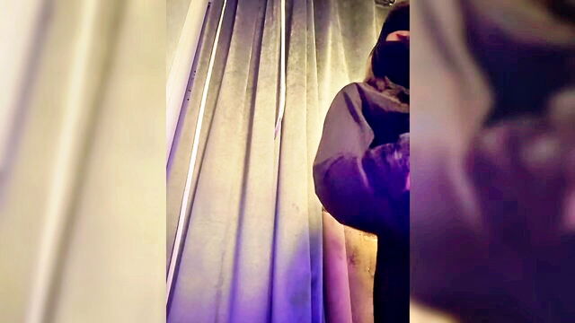 arabica big tits public