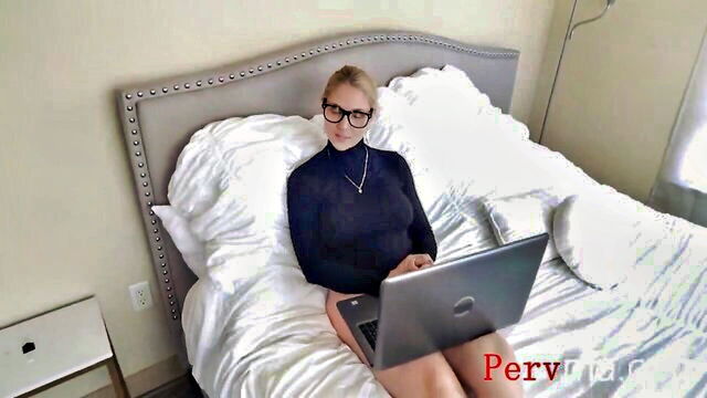 Sarah Vandella - sarah vandella pov cumshot PervMom