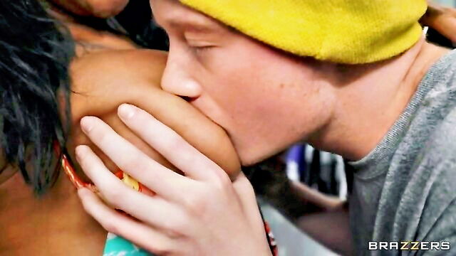 jordyn falls, gaby ortega - gaby and jordyns hot ass