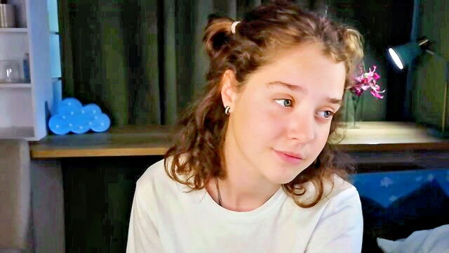 wilonebendell - chaturbate wilonebendell shy girl