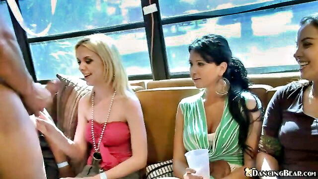 amateur, blowjob, wife - mature sucking teen cocks public