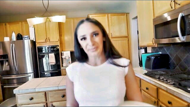 workout, milf, massage - sheena ryder stepmom massage