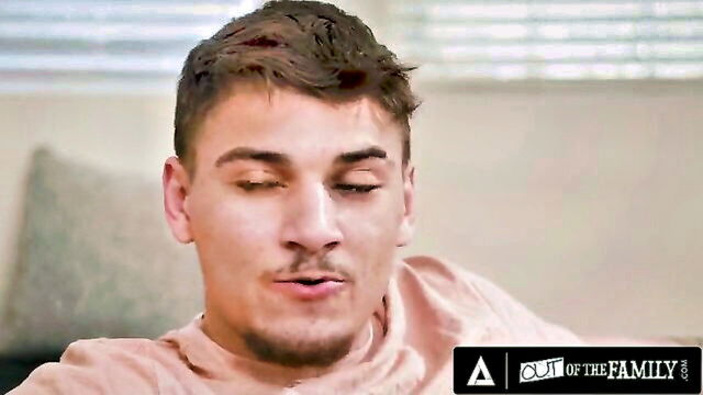 coco lovelock, chanel camryn, nathan bronson - hottest stepsister squirting