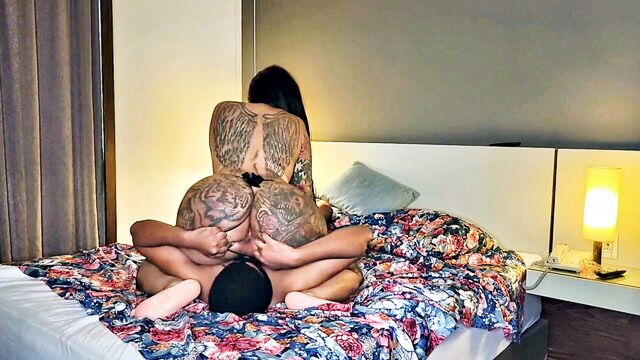 kamilly campos - hot shemales sharing huge cock