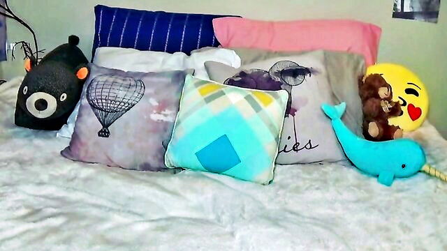 small tit teen masturbation