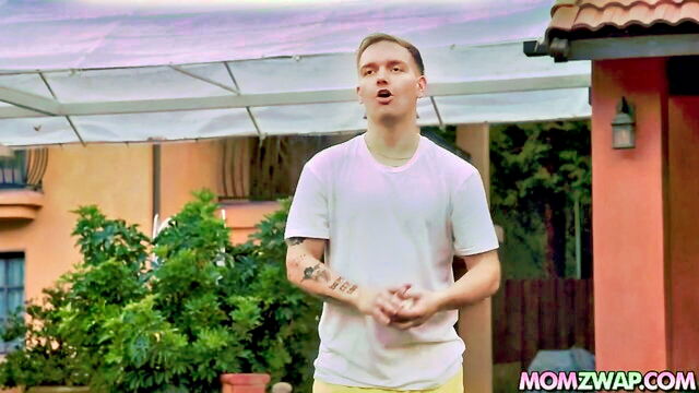 brandi love, silvia saige - cougar seduction in bathroom