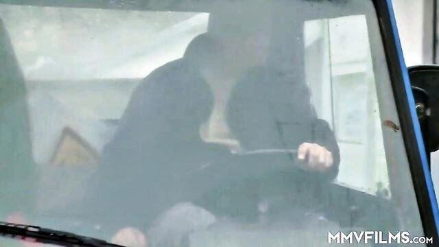 ronny loves anal bang