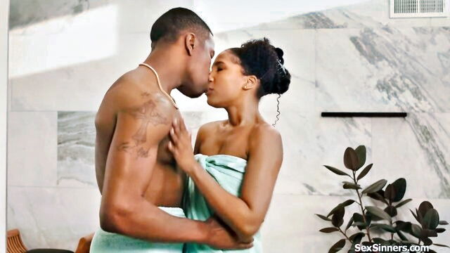 Isiah Maxwell - spy cam shower surprise