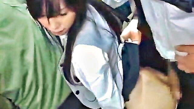 a wife gets seduced and performs oral sex on a stranger in a crowded train with voyeuristic spectators : sigipopp