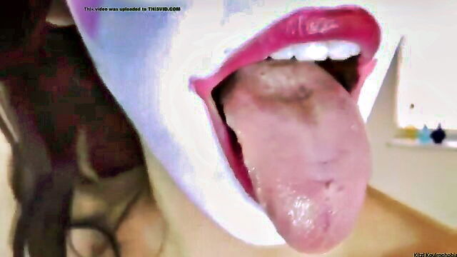 clown, kiss, bizarre - kiss of a clown