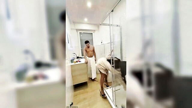 sesso in bagno, social italiane, scopate italiane - profumo di cazzo giovane