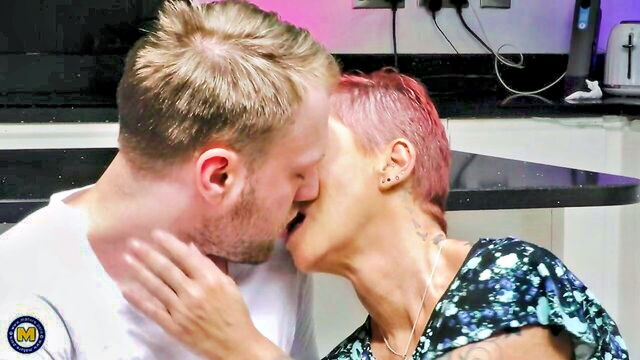 pink hair samantha blowjob