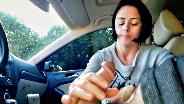 hand4feet - julia hand job small hands