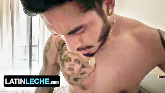 latina leche room action