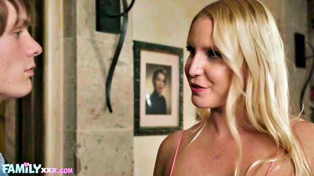 vanessa cage titty fading : FamilyXXX
