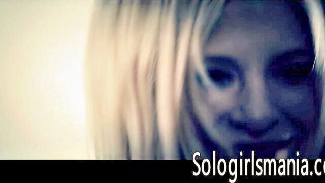 scarlet red - wet and wild scarlet red