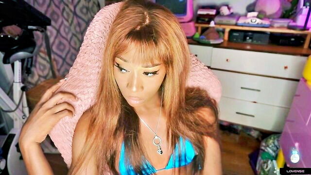 tiny blue - vanniall huge facial