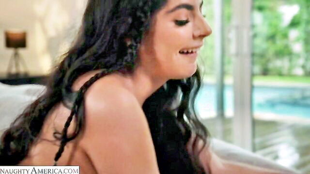 angel gostosa - equation girl showcasing skills