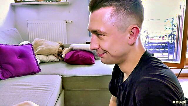 polish girl gives blowjob and doggy style to boyfriend : XES.PL