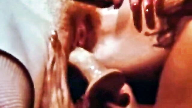 dildo babes xxx retro : Limited Edition