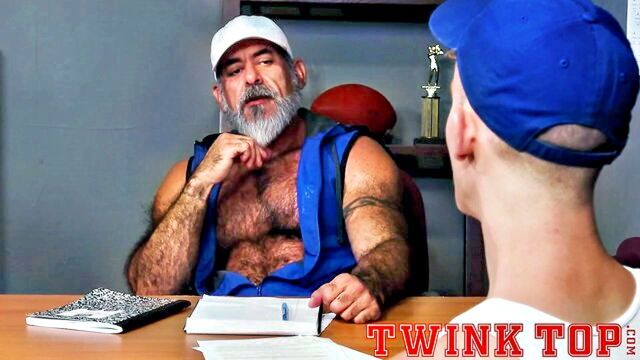 bear, big dick, bareback - love trans sex desk fuck