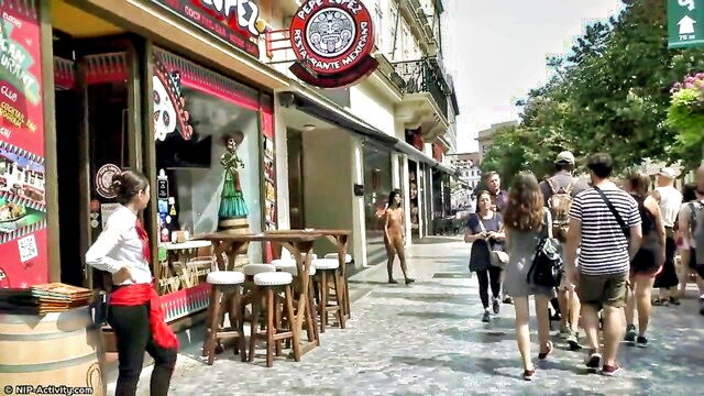 street nude lady dee