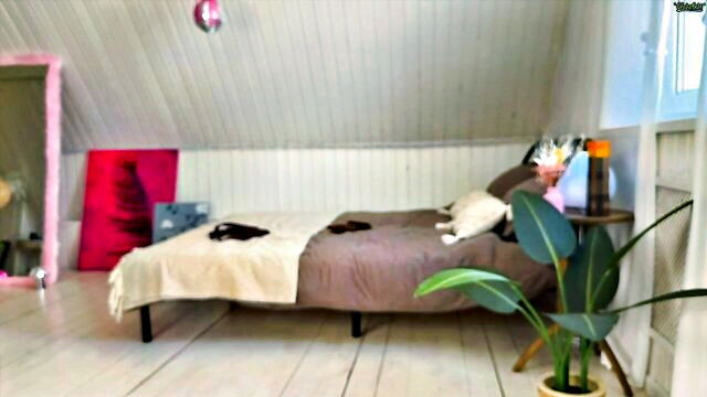 uwunikaa - wet ass from recording