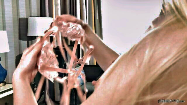 blonde teen deepthroat