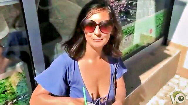 brune, sexy, barefeet - brune beach camel toe