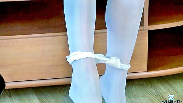 Kira Lynn, Kira Lynne - kinky maid indulges in solo pleasure with toy