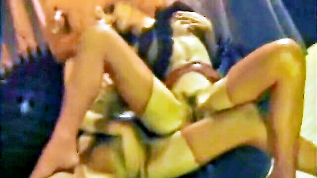 just a little kink and a lot of cumshots in this full movie : Kink