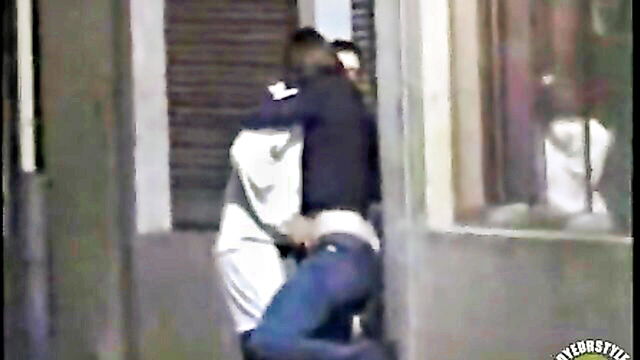 street, pussy, fingering - fingering in public beach