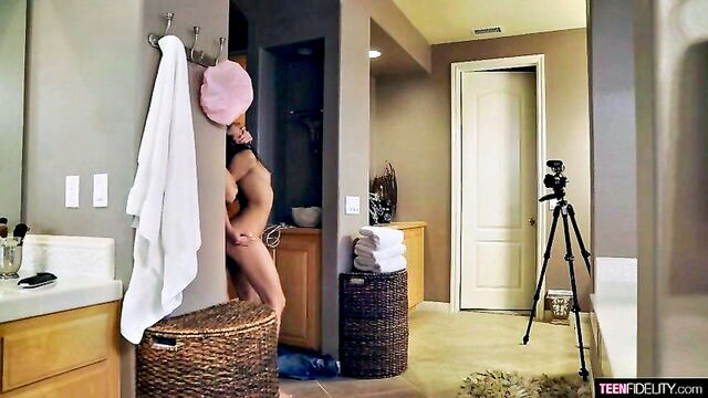 emily willis - big hairy guy fucked petite teen