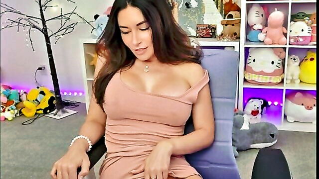 alinity - alinity naked strip