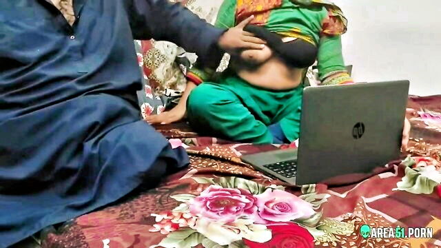 pakistani pussy fucked after watching porn