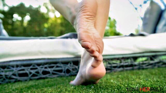 joi, sarah arabic, feet tease - joi feet with sarah arabic
