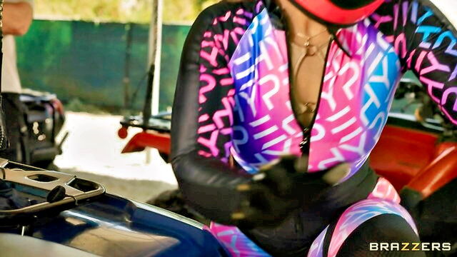 lucas frost athletic body