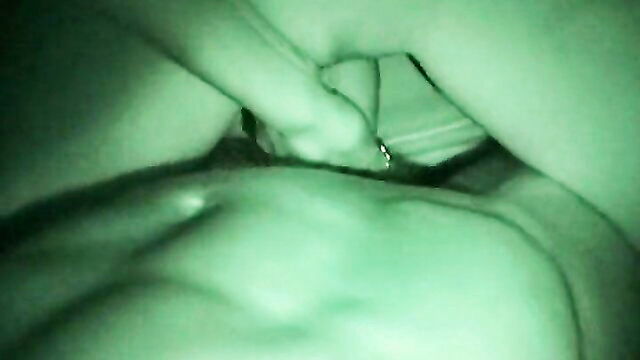 pozvietrovka amateur teen on bed